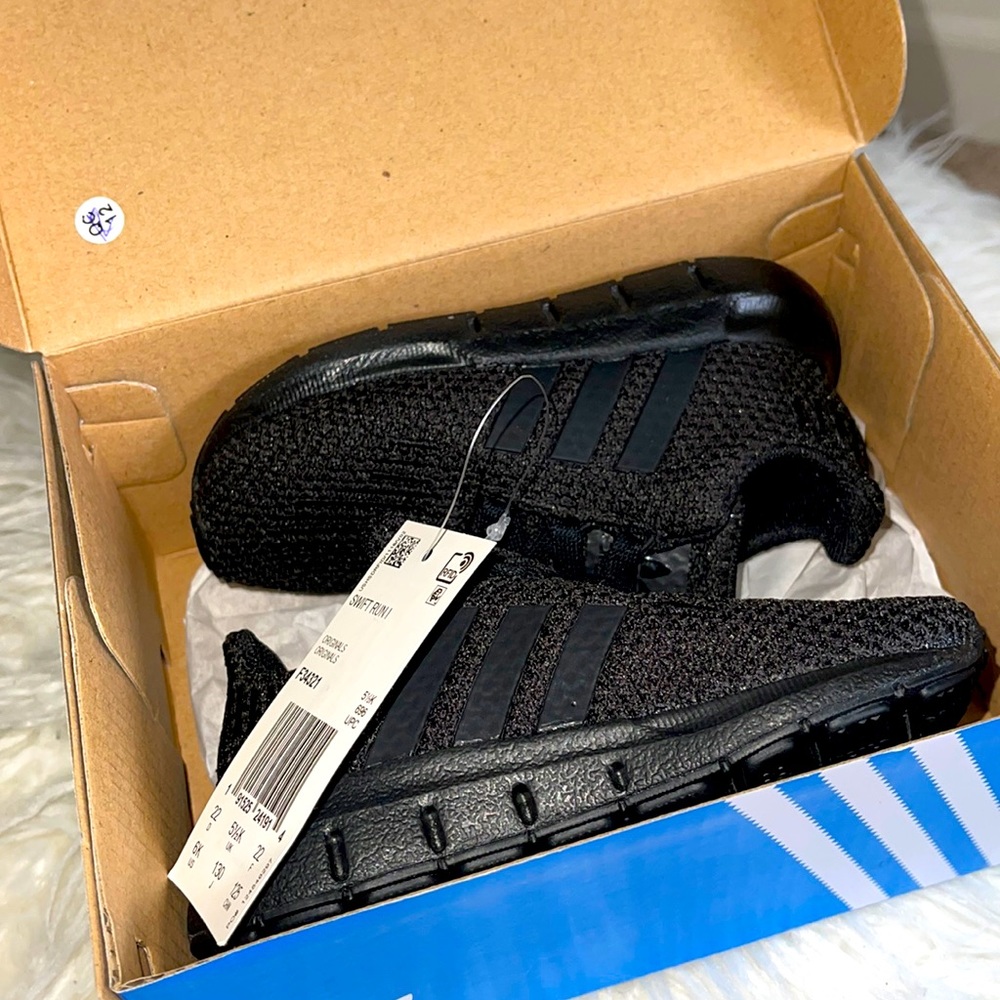 TODDLER ADIDAS SNEAKERS